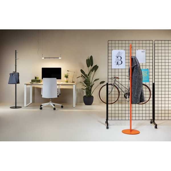 PERCHERO DE PIE BOLOGNA DE MADE DESIGN